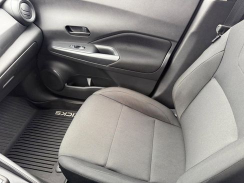 Used 2025 Nissan Kicks Play S image 19