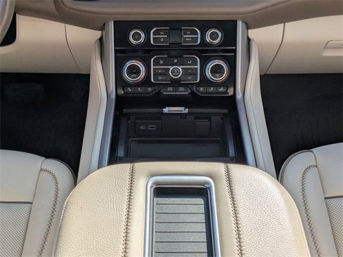 Used 2021 GMC Yukon XL Denali w/ Denali Premium Package image 20