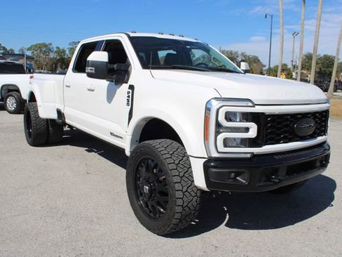 Used 2023 Ford F450 Lariat image 15