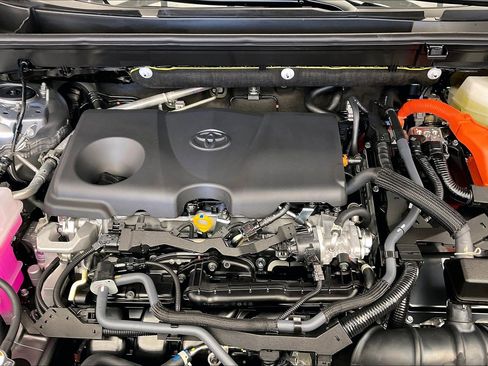 New 2025 Toyota RAV4 XLE image 18