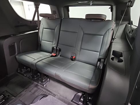 Used 2025 GMC Yukon XL AT4 w/ AT4 Premium Package image 35