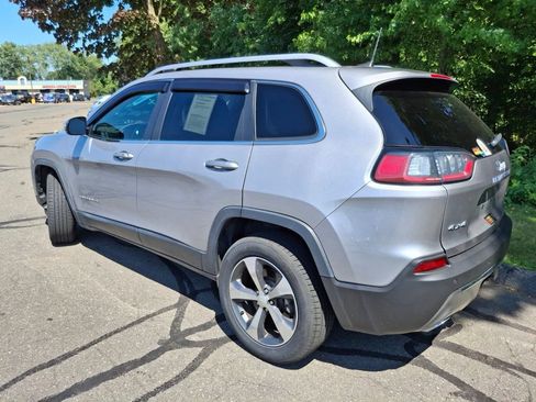Used 2019 Jeep Cherokee Limited w/ Trailer Tow Group AWD/4WD image 3