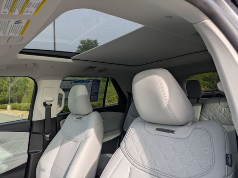 New 2026 Ford Explorer Platinum image 26