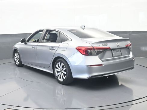 Used 2022 Honda Civic LX image 4