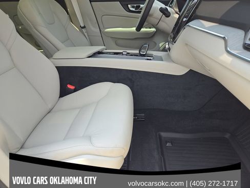 Certified 2026 Volvo V60 B5 Cross Country Plus w/ Climate Package AWD/4WD image 16