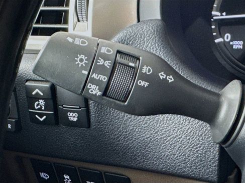 Used 2023 Lexus GX 460 Premium image 12