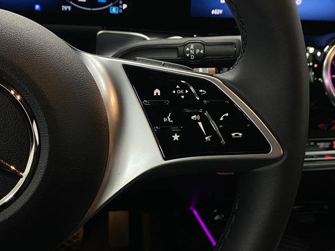 Certified 2025 Mercedes-Benz GLB 250 4MATIC image 16