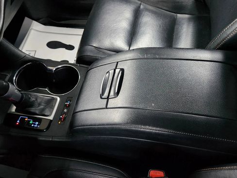 Used 2017 Toyota Highlander Limited image 49