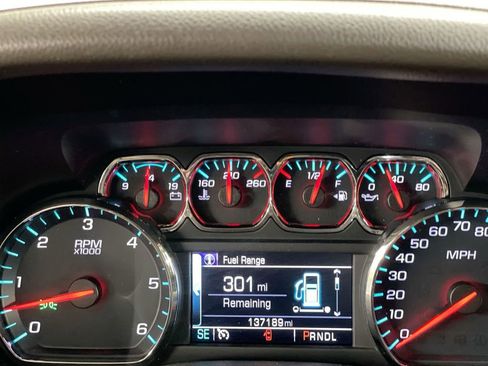 Used 2019 Chevrolet Tahoe LT w/ LT Signature Package image 12