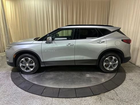 Used 2024 Chevrolet Blazer LT FWD image 3