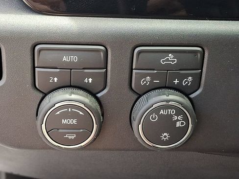 Used 2026 Chevrolet Silverado 1500 LT AWD/4WD image 15