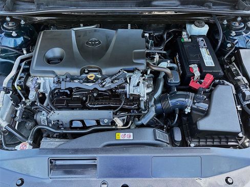 Used 2019 Toyota Camry SE FWD image 31