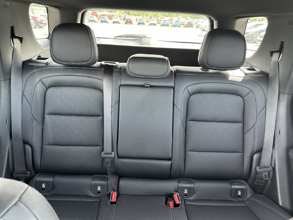 Used 2025 Chevrolet Equinox LT w/ Convenience Package II AWD/4WD image 13