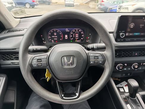 Certified 2023 Honda Accord LX image 25