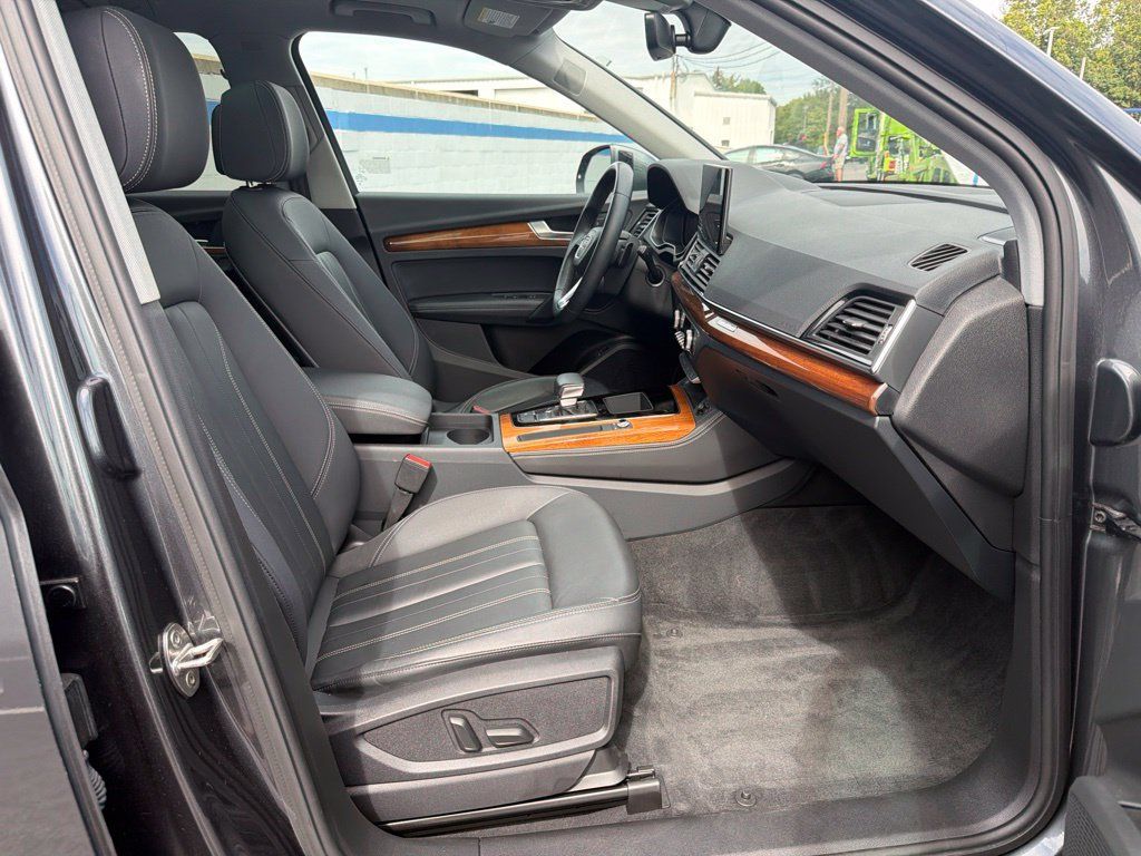 Used 2023 Audi Q5 2.0T Premium Plus w/ Premium Plus Package AWD/4WD image 27