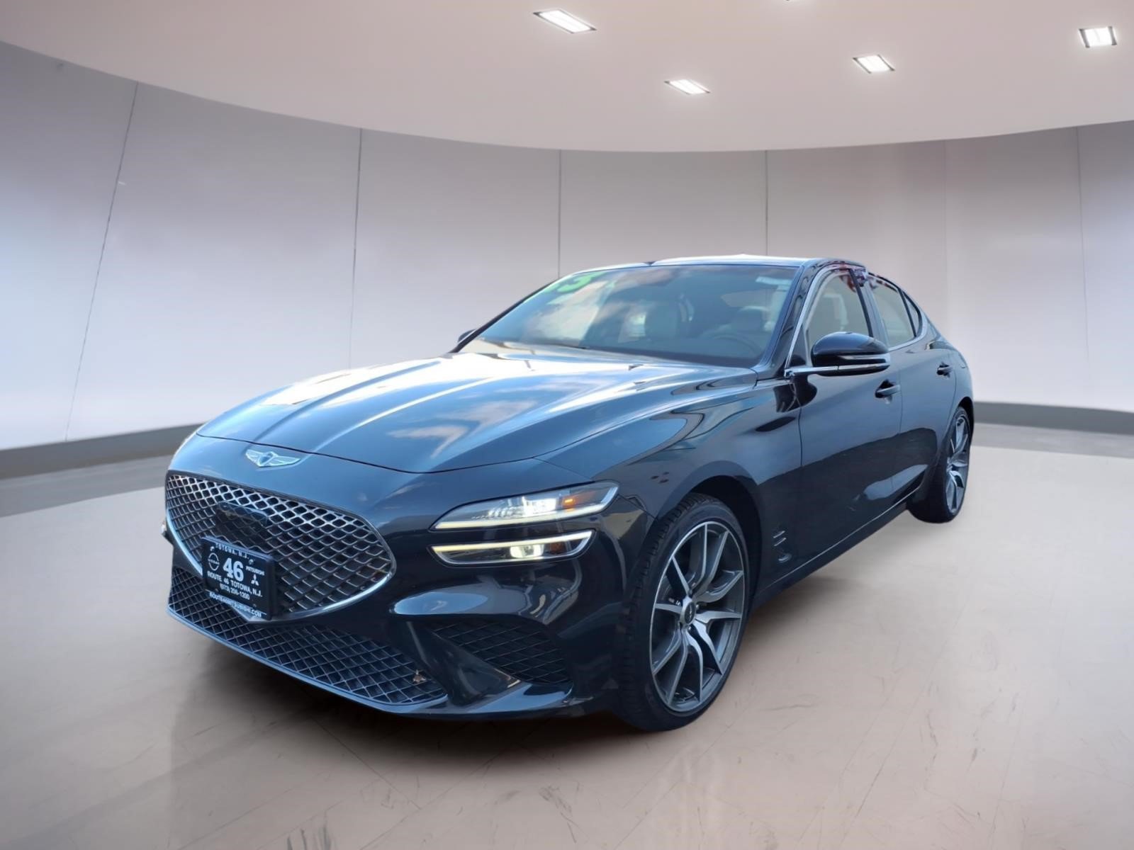 Used 2023 Genesis G70 2.0T AWD/4WD image 2