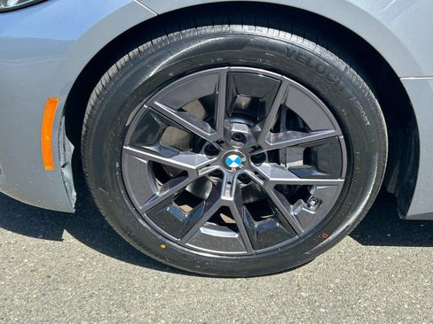 Used 2025 BMW i4 eDrive40 w/ Premium Package RWD image 9
