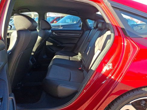 Used 2019 Honda Accord Sport image 11