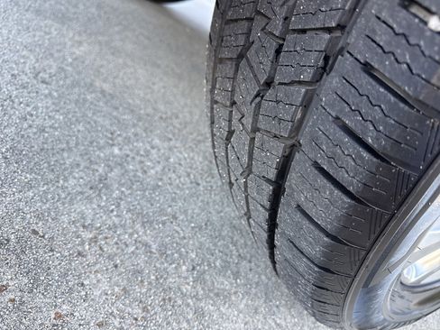 Used 2017 INFINITI QX80 4WD w/ Deluxe Technology Package image 9