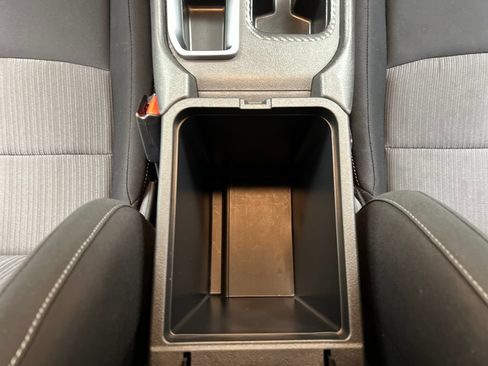 Used 2025 Nissan Sentra SV FWD image 40