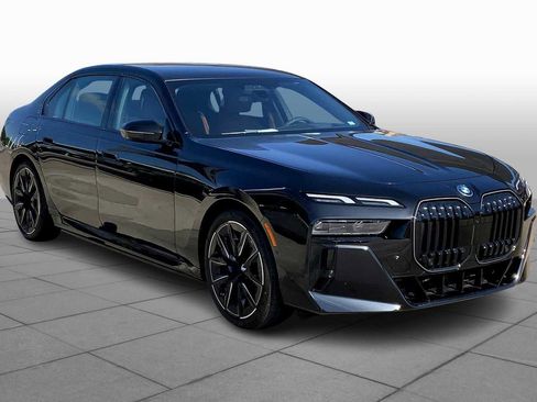 New 2025 BMW i7 xDrive60 image 2