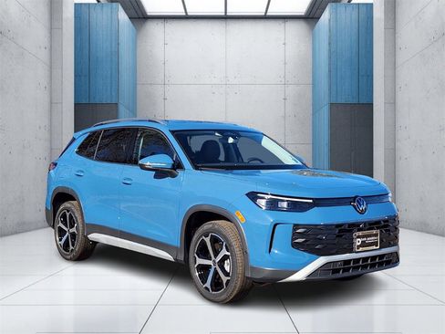 New 2026 Volkswagen Tiguan SE image 1