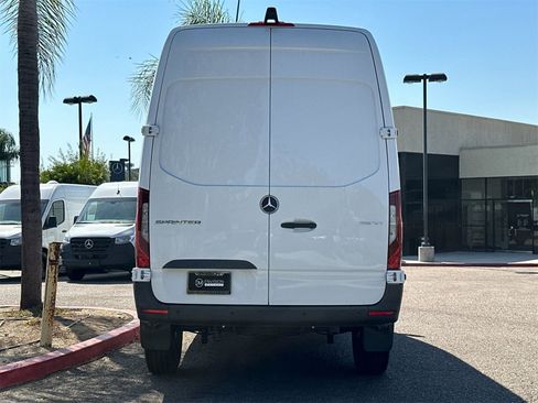 New 2025 Mercedes-Benz Sprinter 2500 image 4