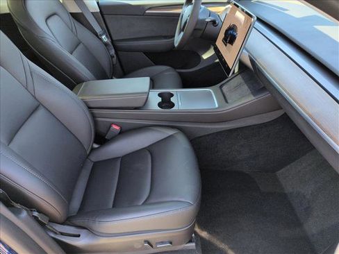 Used 2023 Tesla Model Y Long Range image 22