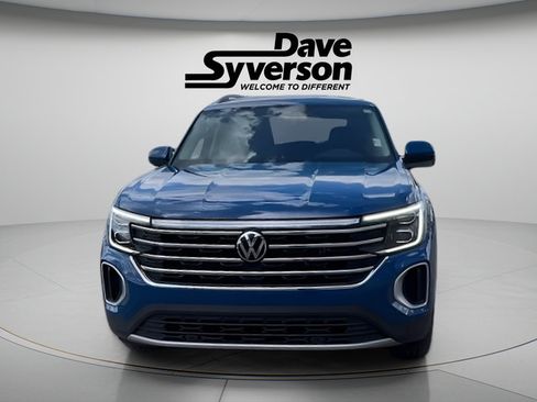 Used 2026 Volkswagen Atlas SE AWD/4WD image 2