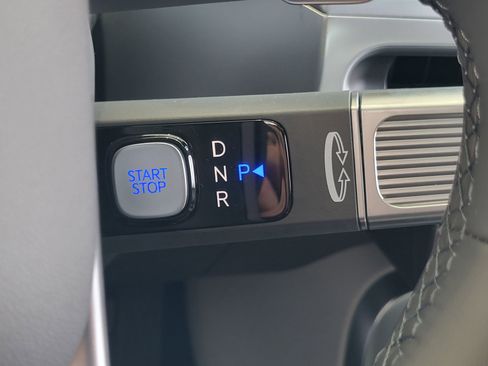 New 2026 Hyundai Ioniq 9 SE AWD/4WD image 14