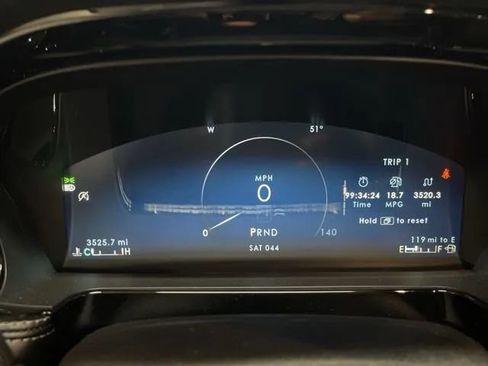 Used 2023 Lincoln Corsair AWD image 17