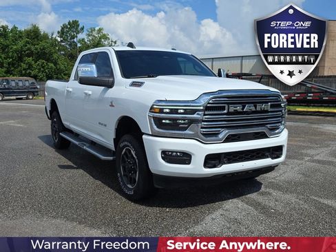 Used 2025 RAM 2500 Laramie AWD/4WD image 9