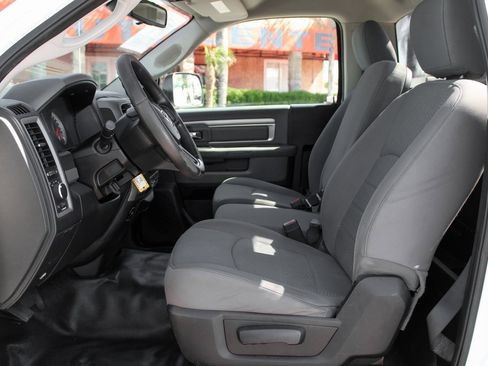 Used 2014 RAM 3500 Tradesman w/ Power & Remote Entry Group image 14