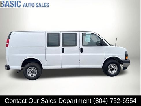 Used 2024 GMC Savana 2500 w/ Driver Convenience Package image 6
