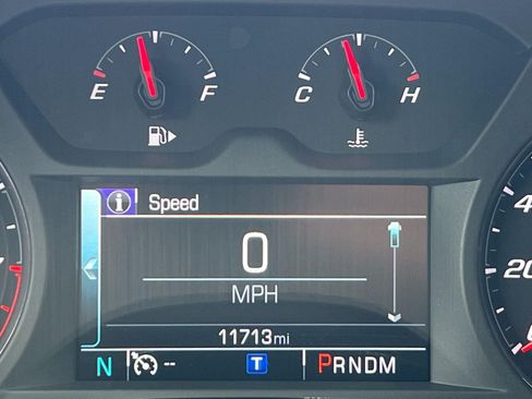 Used 2018 Chevrolet Camaro LT w/ Technology Package RWD image 5