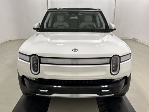 Used 2024 Rivian R1S Adventure AWD/4WD image 8