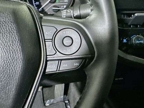 Used 2023 Toyota Camry SE w/ Convenience Package FWD image 17