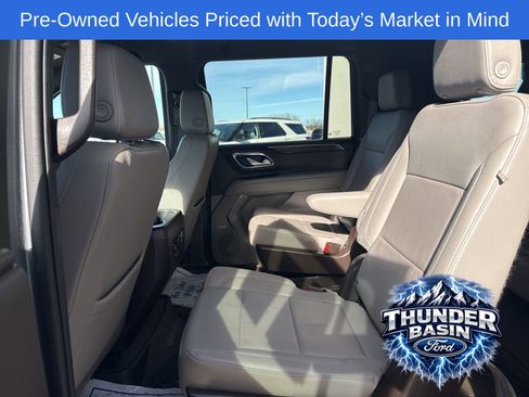 Used 2022 Chevrolet Suburban Z71 w/ Z71 Off-Road Package image 11