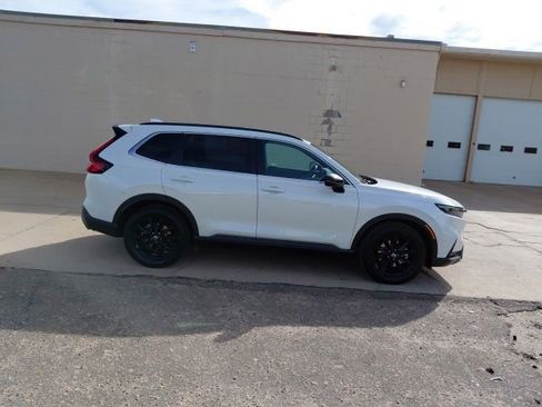 Used 2023 Honda CR-V Sport image 2