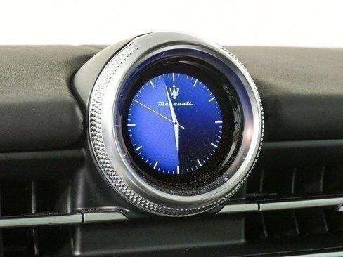 Used 2023 Maserati Grecale Modena AWD/4WD image 19