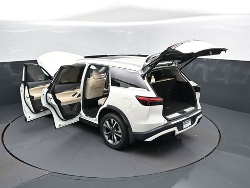Certified 2023 INFINITI QX60 Luxe w/ Performance Audio Package AWD/4WD image 2