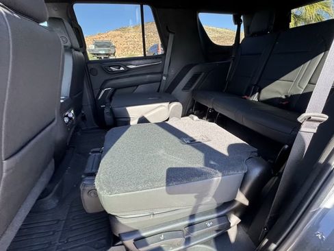 Used 2021 GMC Yukon Denali w/ Denali Premium Package image 10