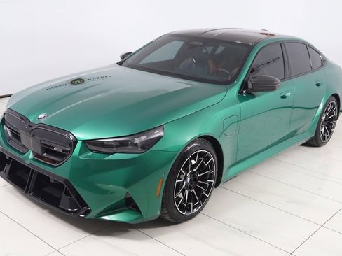 Used 2025 BMW M5 w/ Carbon Package image 31