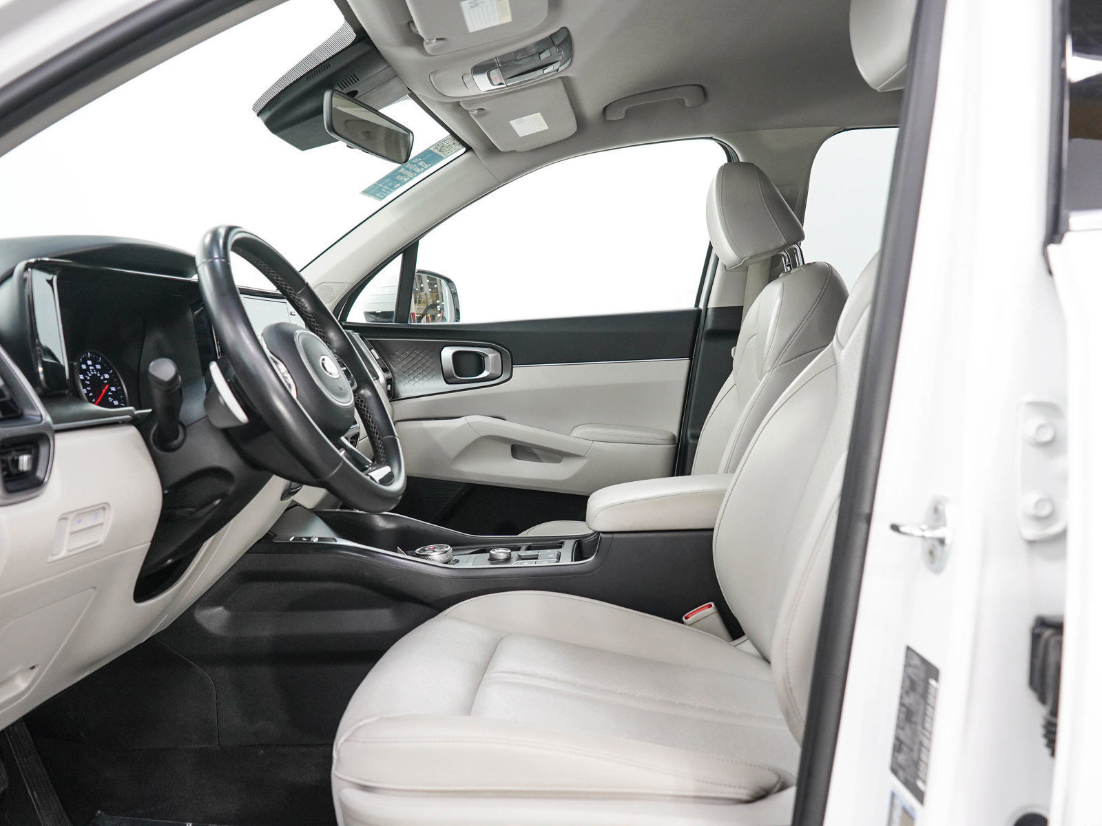 Used 2021 Kia Sorento S FWD image 21