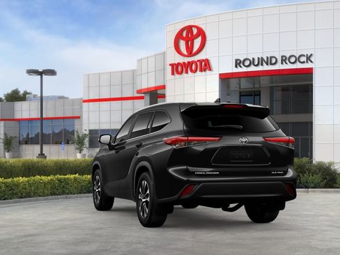 New 2026 Toyota Highlander XLE image 7