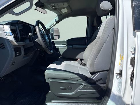 Used 2024 Ford F350 XLT AWD/4WD image 12