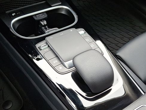 Used 2023 Mercedes-Benz CLA 250 4MATIC image 16