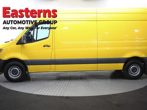 Used 2021 Mercedes-Benz Sprinter 2500 w/ Acoustic Package image 56
