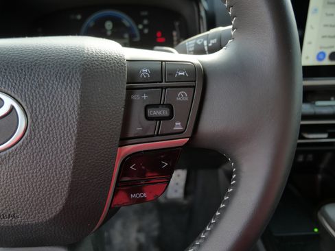 Certified 2025 Toyota Camry SE image 29