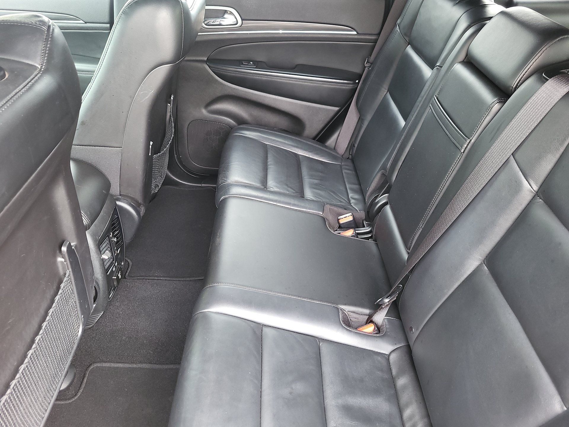 Used 2021 Jeep Grand Cherokee Limited AWD/4WD image 23